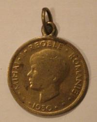 5 LEI 1930 - RUMUNIA - CIEKAWA STARA PRZYWIESZKA Z UCHWYTEM NA ŁAŃCUSZEK