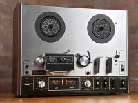 Катушечный магнитофон Akai 4000 DS Mk II серебристый