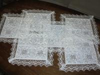 KOMPLET 6 SZTUK BIELUSIEŃKICH SEREWET Z HAFTEM I KORONKĄ KLOCKOWĄ