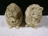 Figurki -DZIADEK I BABCIA-JEŻE-RĘCZNA ROBOTA Z GLINY