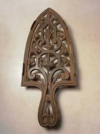 STARA ŻELIWNA PODSTAWKA POD ŻELAZKO - SECESJA