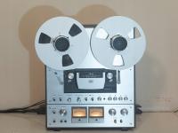 Magnetofon szpulowy Akai GX-650D srebrny