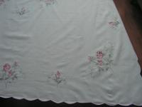 Милая Вышитая Скатерть