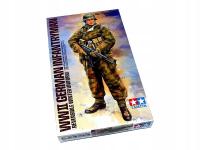 1/16 WWII German Infantryman Reversible Winter Uniform Tamiya 36304