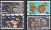 NIGERIA - CERAMIKA - CZYSTE **