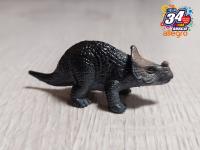 figurki dinozaur i inne zwierzę (?)